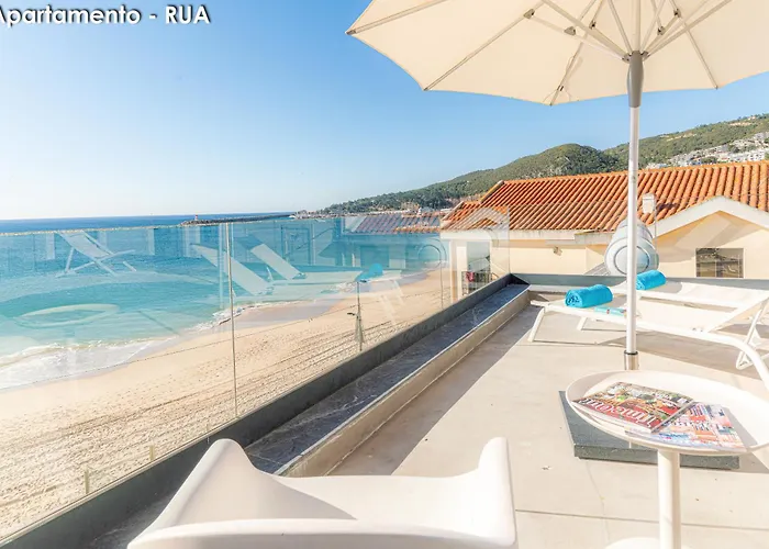 Διαμέρισμα Season *