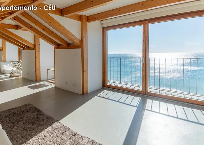 Διαμέρισμα Season *