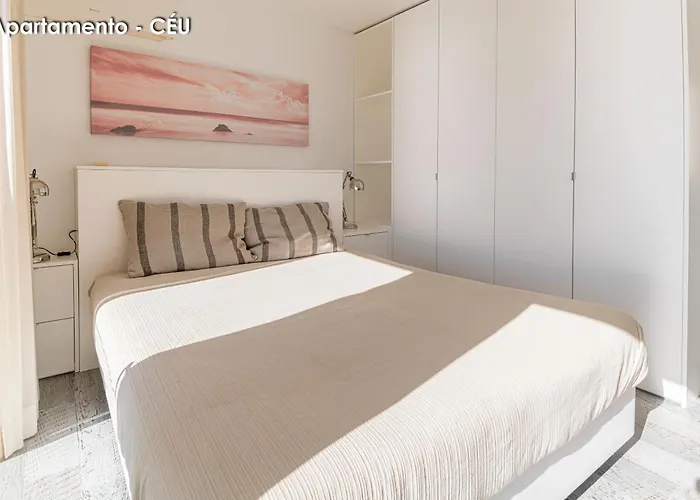 Διαμέρισμα Season *